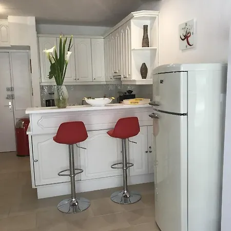 El Jardin 아파트